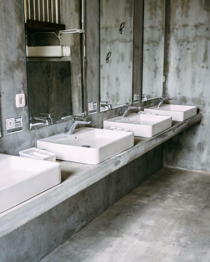 So! Boutique Hostel Malang Exterior foto